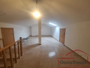 Moradia T4 para Venda em Cadaval e Pêro Moniz