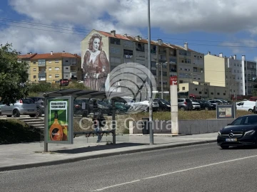 Loja para Venda em Falagueira-Venda Nova