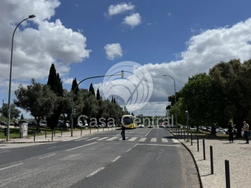 Loja para Venda em Falagueira-Venda Nova