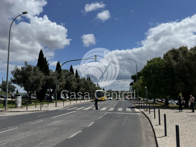 Loja para Venda em Falagueira-Venda Nova Foto 14