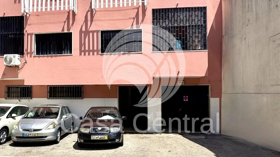 Loja para Venda em Falagueira-Venda Nova