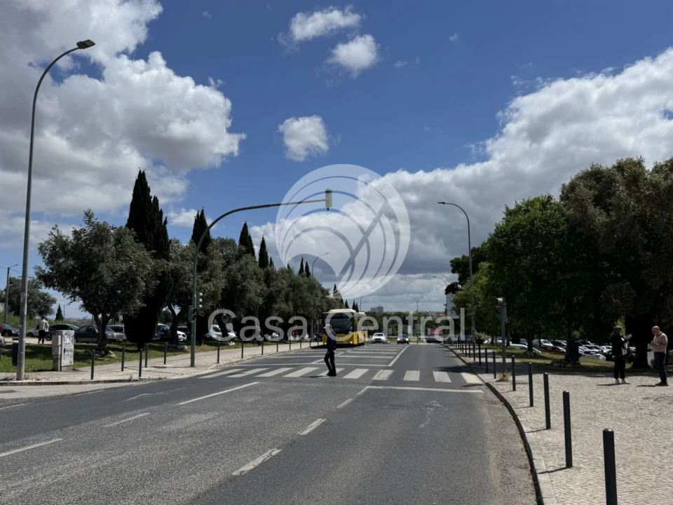 Loja para Venda em Falagueira-Venda Nova Foto 14