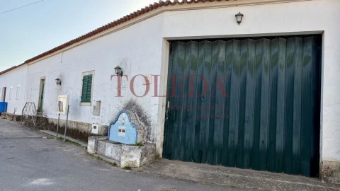 Moradia T1 para Venda em Almoster