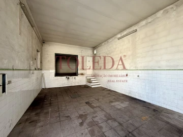 Moradia T1 para Venda em Almoster