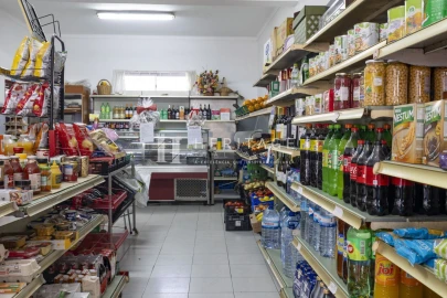 Loja para Trespasse em Alto do Seixalinho, Santo André e Verderena