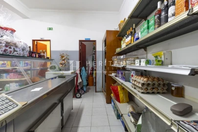 Loja para Trespasse em Alto do Seixalinho, Santo André e Verderena