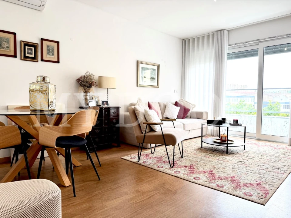 Apartamento T2 para Venda em Sacavém e Prior Velho Foto 1