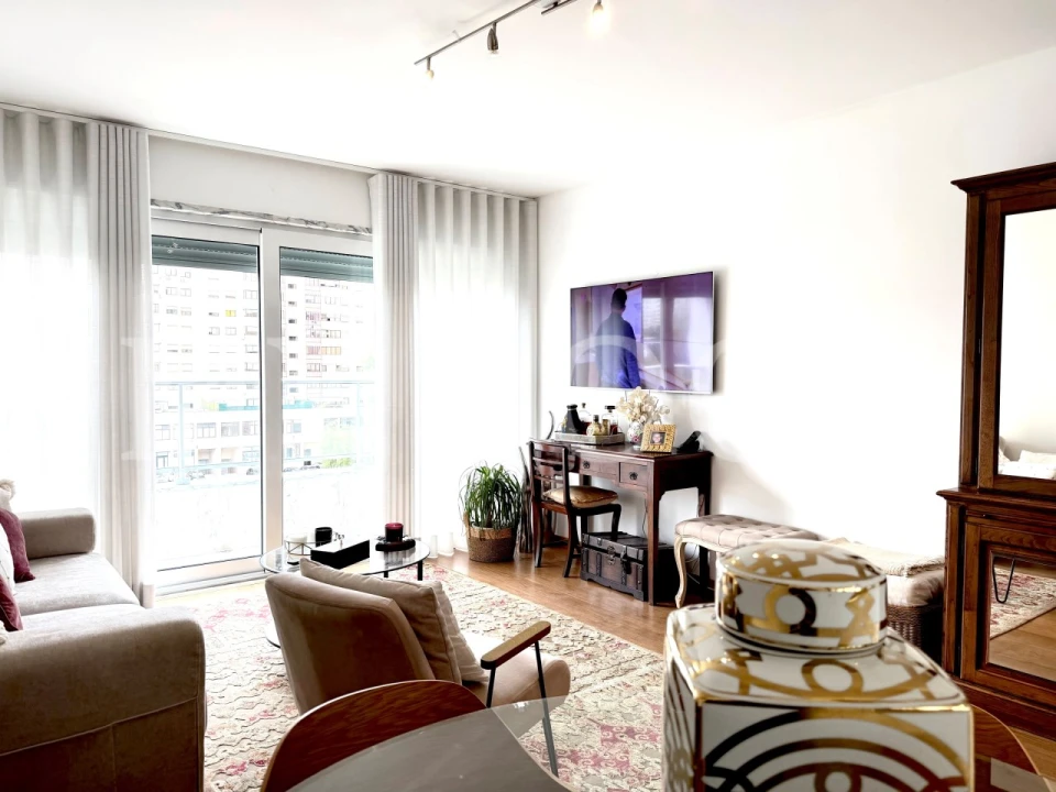 Apartamento T2 para Venda em Sacavém e Prior Velho Foto 3