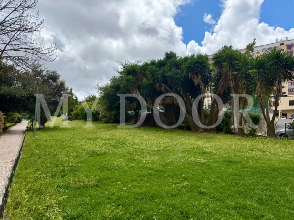 Apartamento T2 para Venda em Sacavém e Prior Velho Foto 32