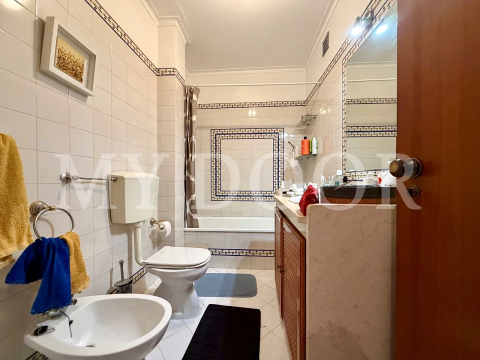 Apartamento T2 para Venda em Sacavém e Prior Velho Foto 18
