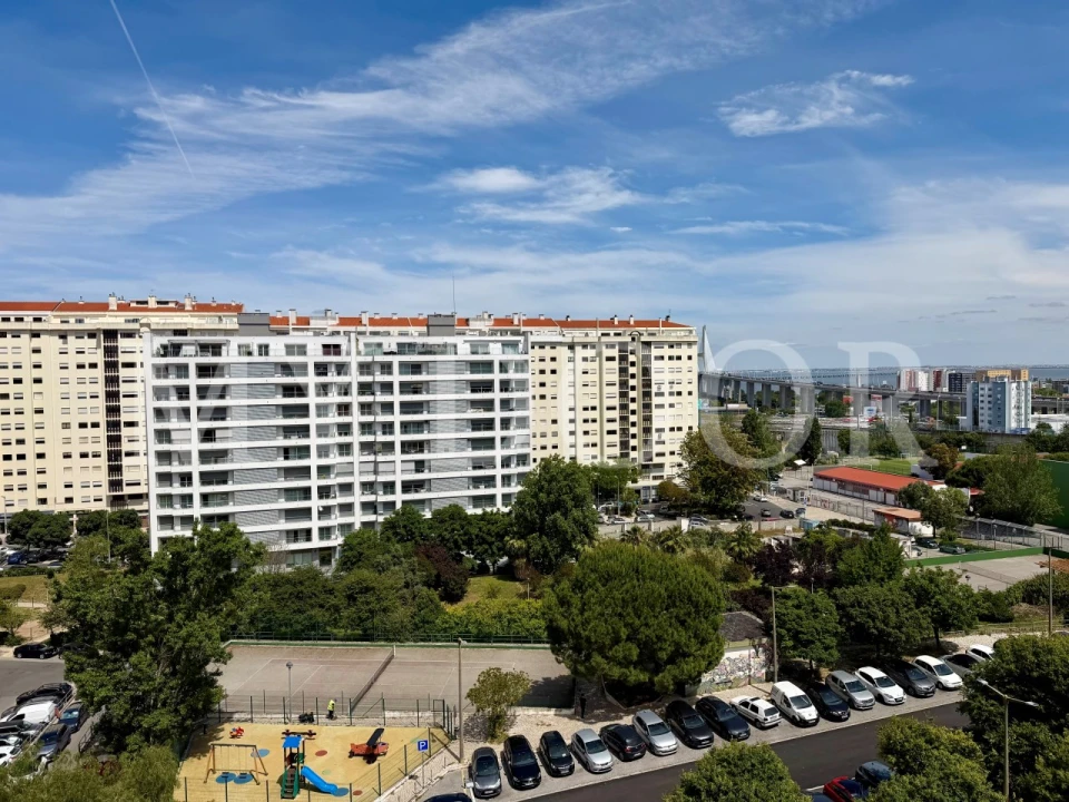Apartamento T2 para Venda em Sacavém e Prior Velho Foto 33