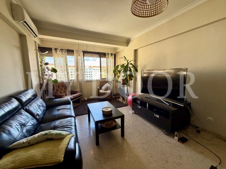 Apartamento T2 para Venda em Sacavém e Prior Velho Foto 4