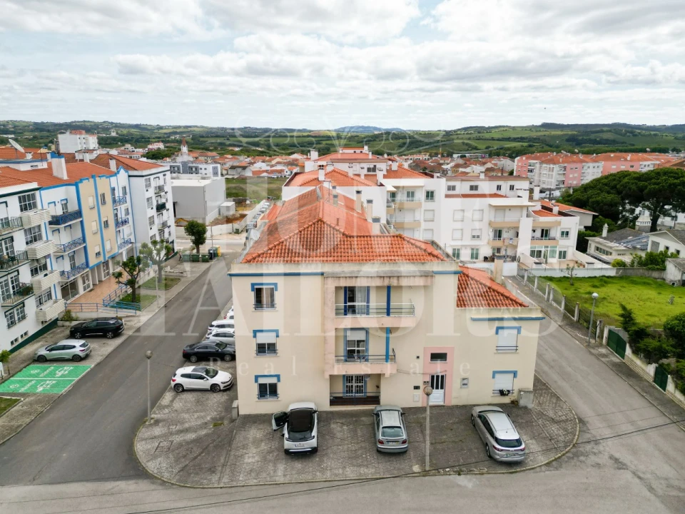 Apartamento T3 para Venda em Bombarral e Vale Covo Foto 24