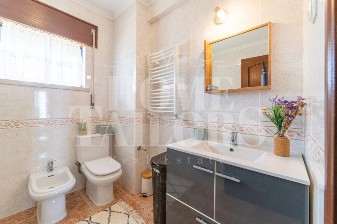 Apartamento T3 para Venda em Bombarral e Vale Covo Foto 16