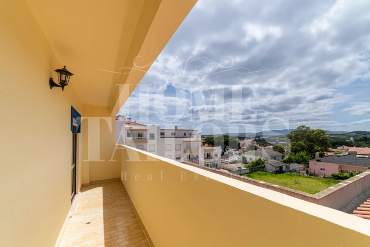 Apartamento T3 para Venda em Bombarral e Vale Covo Foto 15