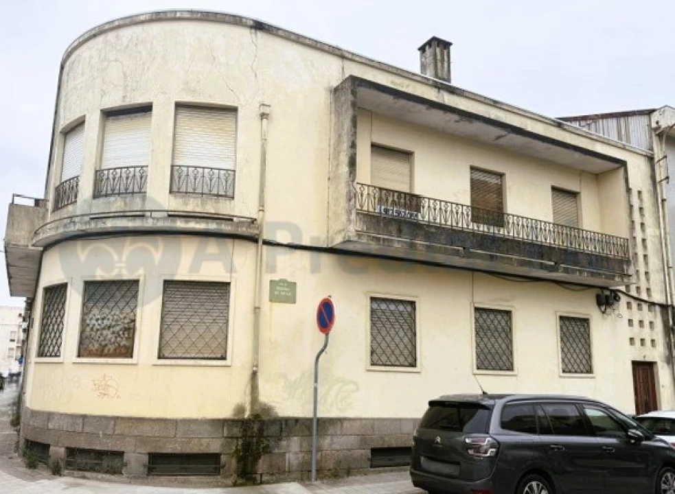 Apartamento T5 para Venda em Ramalde Foto 1
