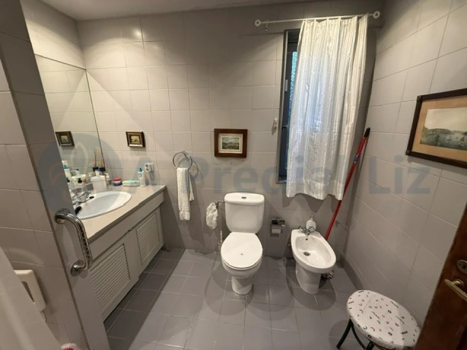 Apartamento T5 para Venda em Ramalde Foto 8