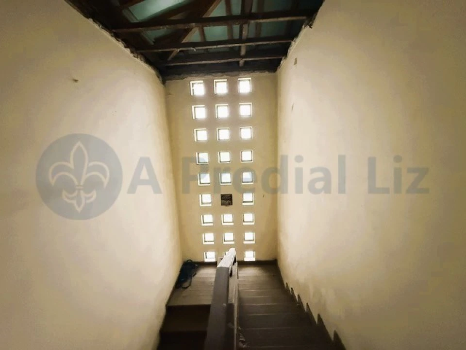 Apartamento T5 para Venda em Ramalde Foto 15