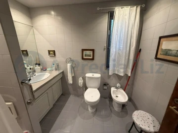 Apartamento T5 para Venda em Ramalde