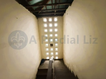 Apartamento T5 para Venda em Ramalde