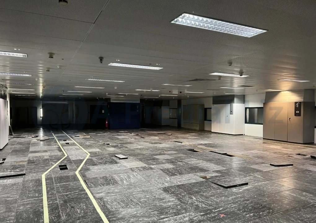 Armazém para Venda em Carnaxide e Queijas Foto 6