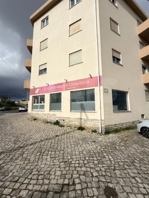 Loja para Arrendamento em Peniche