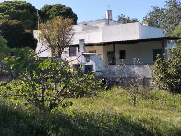 Moradia T3 para Venda em Santa Barbara de Nexe