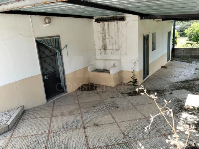 Moradia T3 para Venda em Santa Barbara de Nexe Foto 6