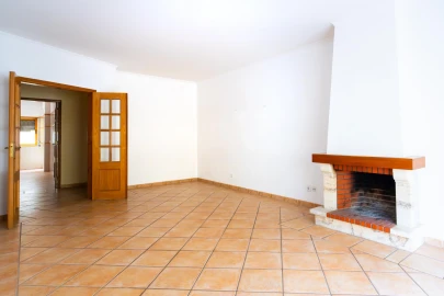 Apartamento T3 para Venda em Castanheira do Ribatejo e Cachoeiras