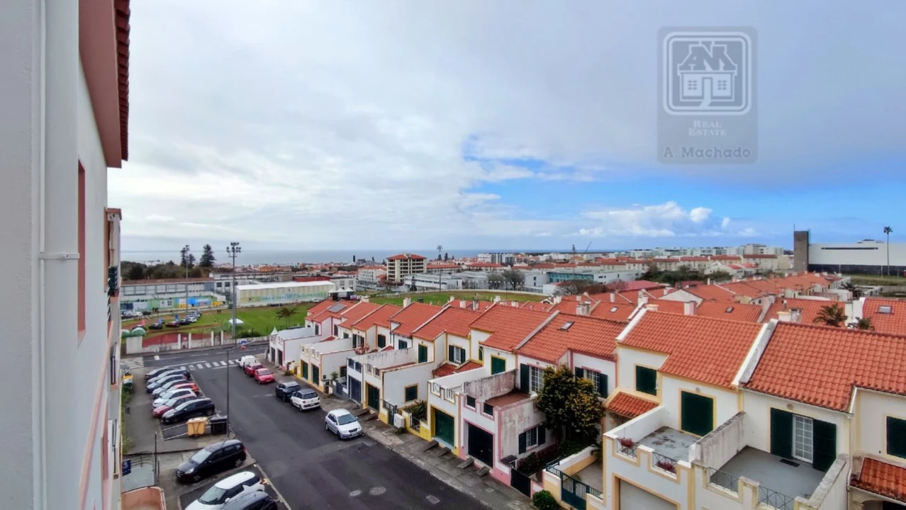 Apartamento T2 para Arrendamento em Ponta Delgada (São José) Foto 19