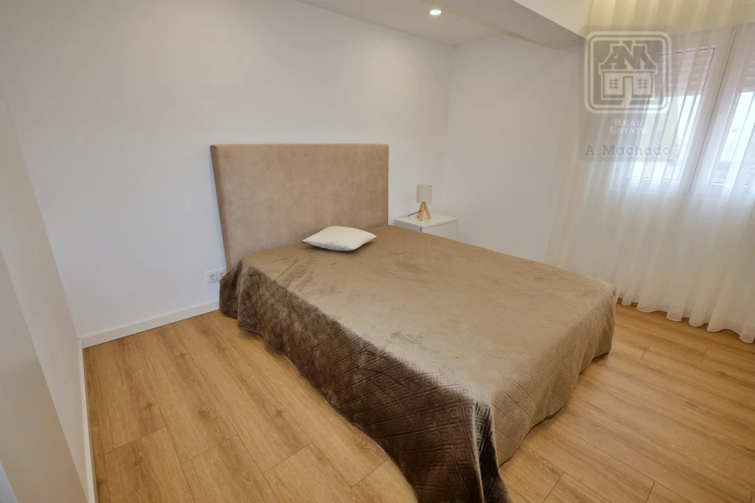 Apartamento T2 para Arrendamento em Ponta Delgada (São José) Foto 22