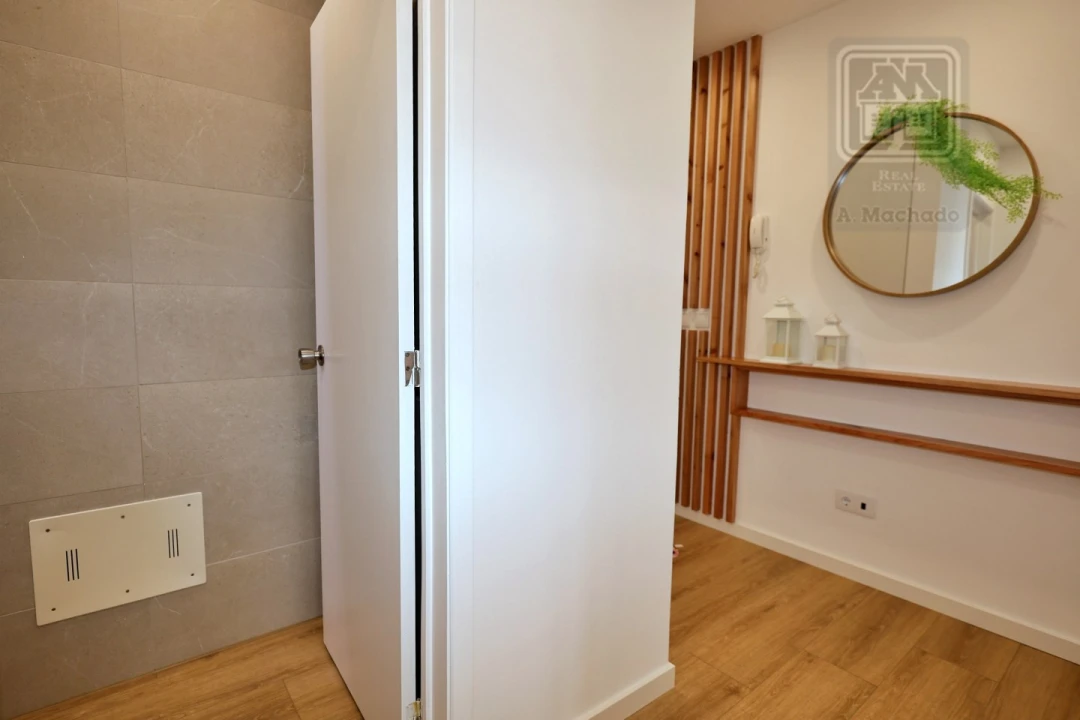 Apartamento T2 para Arrendamento em Ponta Delgada (São José) Foto 25
