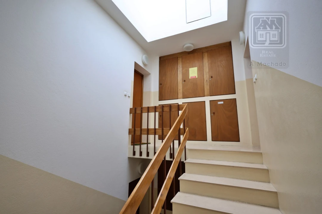 Apartamento T2 para Arrendamento em Ponta Delgada (São José) Foto 31