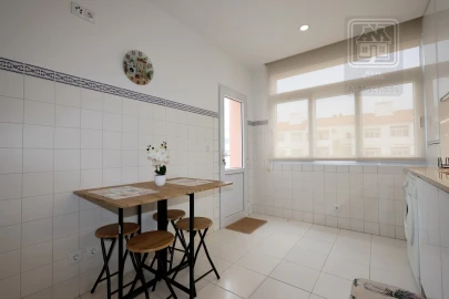 Apartamento T2 para Arrendamento em Ponta Delgada (São José)