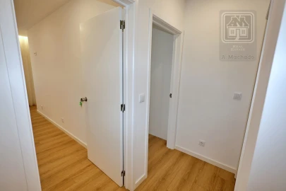Apartamento T2 para Arrendamento em Ponta Delgada (São José)