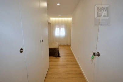 Apartamento T2 para Arrendamento em Ponta Delgada (São José)