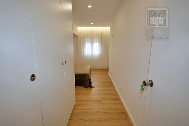Apartamento T2 para Arrendamento em Ponta Delgada (São José) Foto 20