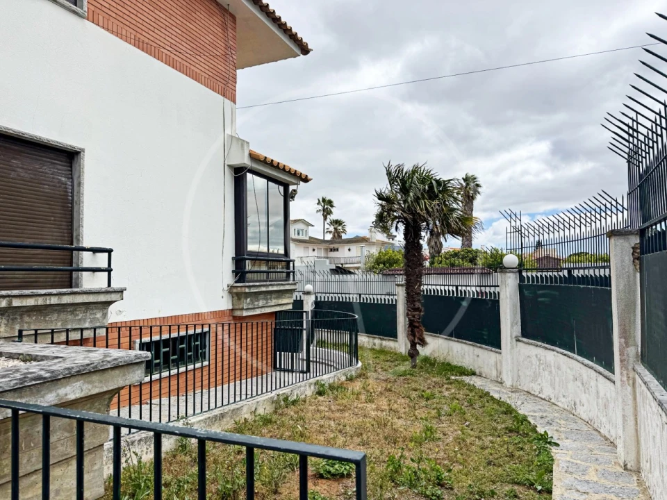 Moradia T4 para Venda em Carcavelos e Parede Foto 4