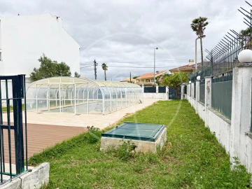 Moradia T4 para Venda em Carcavelos e Parede