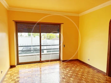 Moradia T4 para Venda em Carcavelos e Parede
