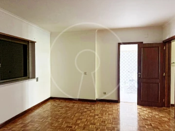 Moradia T4 para Venda em Carcavelos e Parede