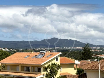 Moradia T4 para Venda em Carcavelos e Parede