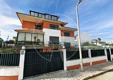 Moradia T4 para Venda em Carcavelos e Parede