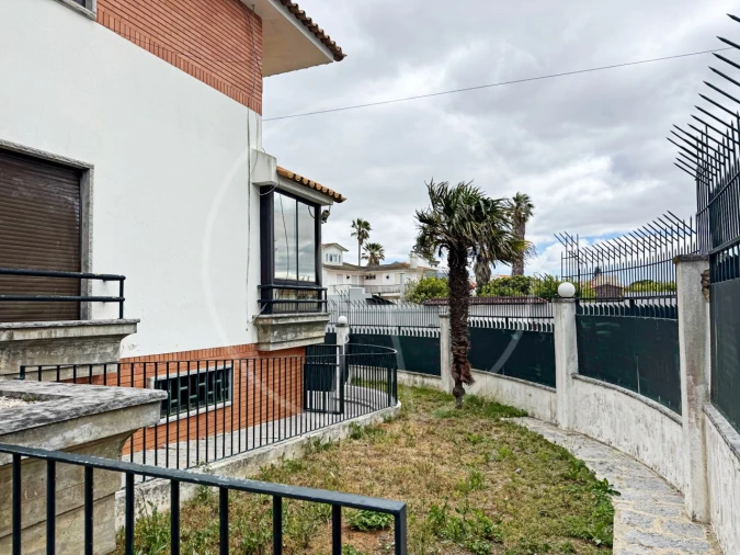 Moradia T4 para Venda em Carcavelos e Parede Foto 4