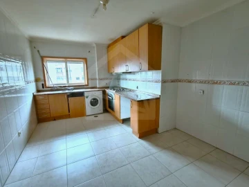 Apartamento T3 para Venda em O. Azeméis, Riba-Ul, Ul, Macinhata Seixa, Madail
