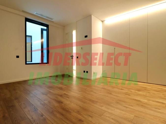 Apartamento T3 para Venda em Lourinhã e Atalaia Foto 11