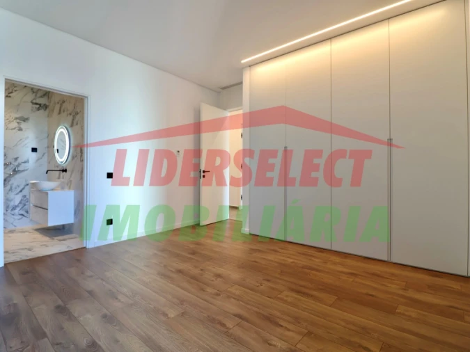 Apartamento T3 para Venda em Lourinhã e Atalaia Foto 20