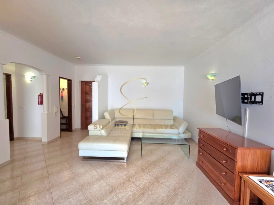 Apartamento T1 para Arrendamento em Lagos (São Sebastião e Santa Maria) Foto 1