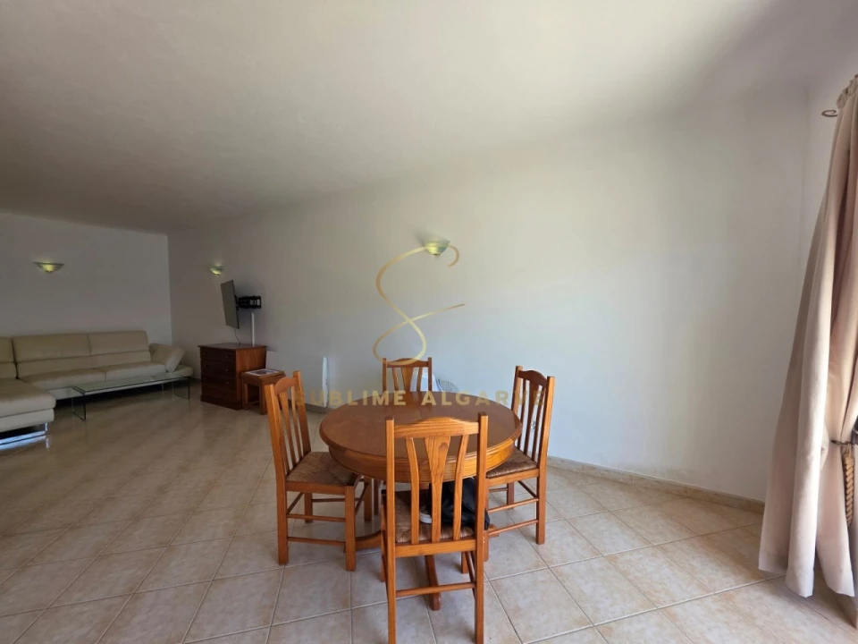 Apartamento T1 para Arrendamento em Lagos (São Sebastião e Santa Maria) Foto 6