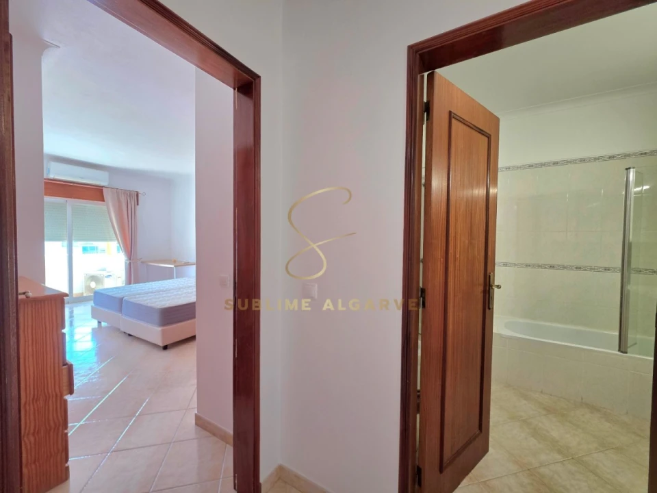 Apartamento T1 para Arrendamento em Lagos (São Sebastião e Santa Maria) Foto 15